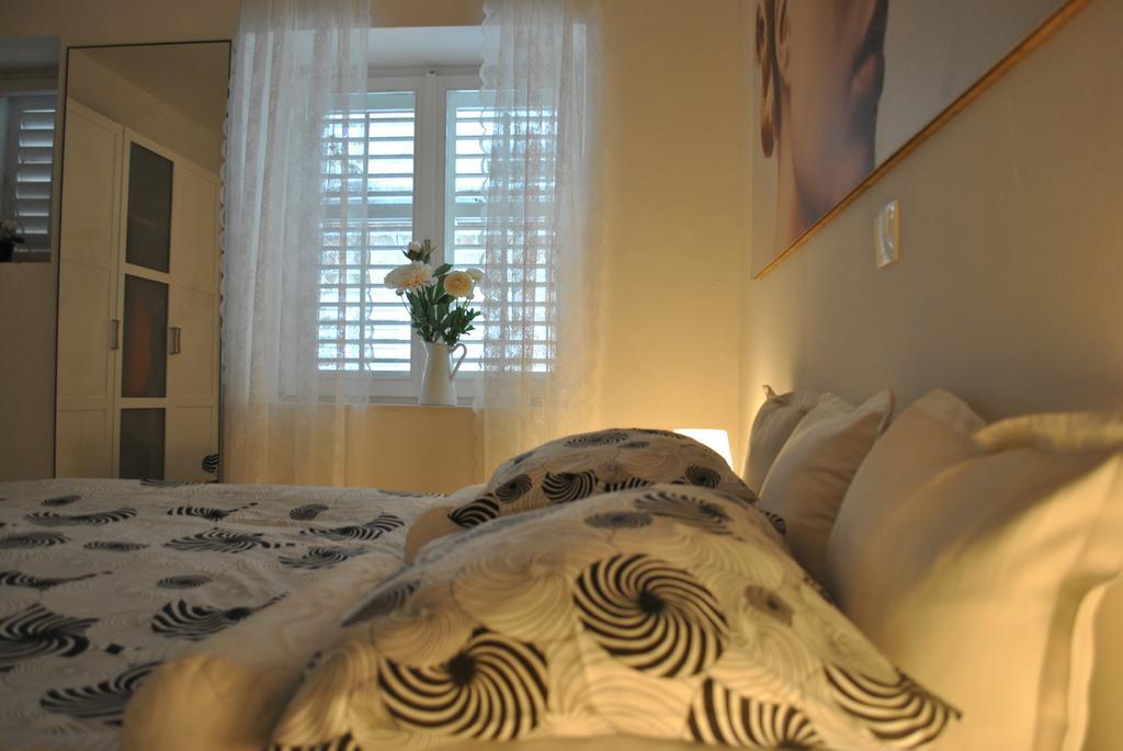Apartment Optimist Макарска Номер фото
